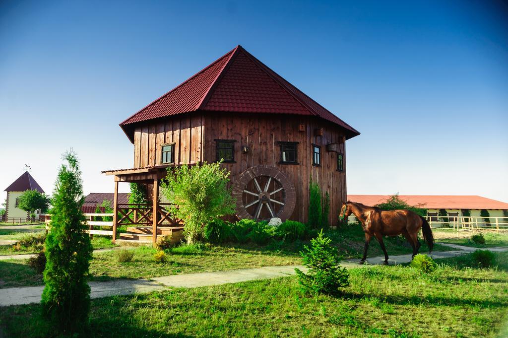 Hotel Zolota Pidkova Kozlin Exterior foto